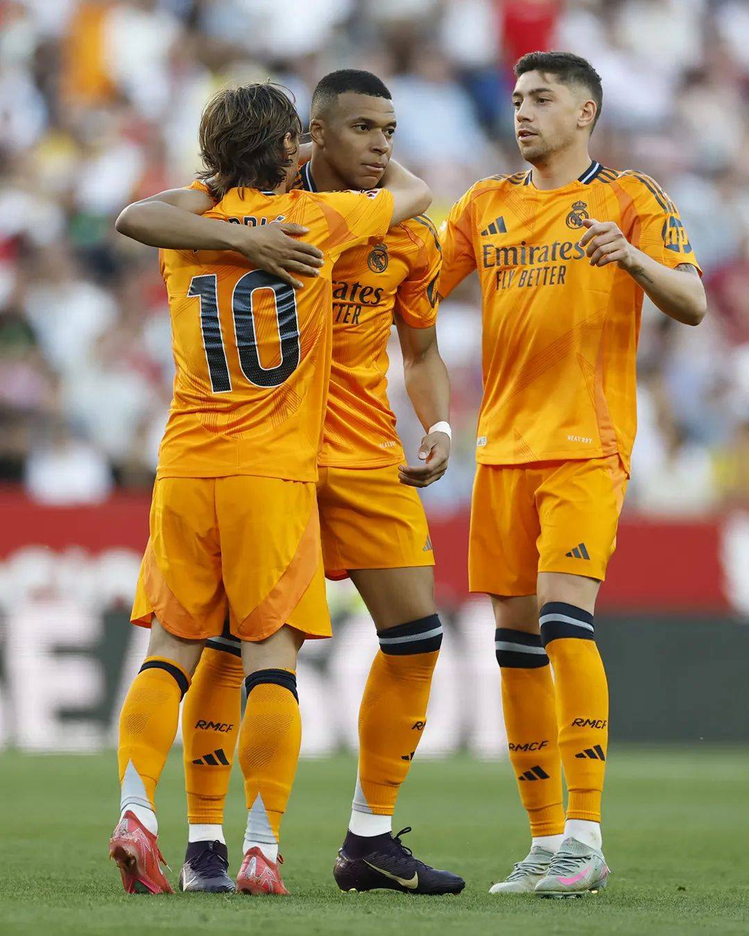 九游体育平台-阿根廷碾压莱比锡红牛，姆巴佩制霸全场的简单介绍