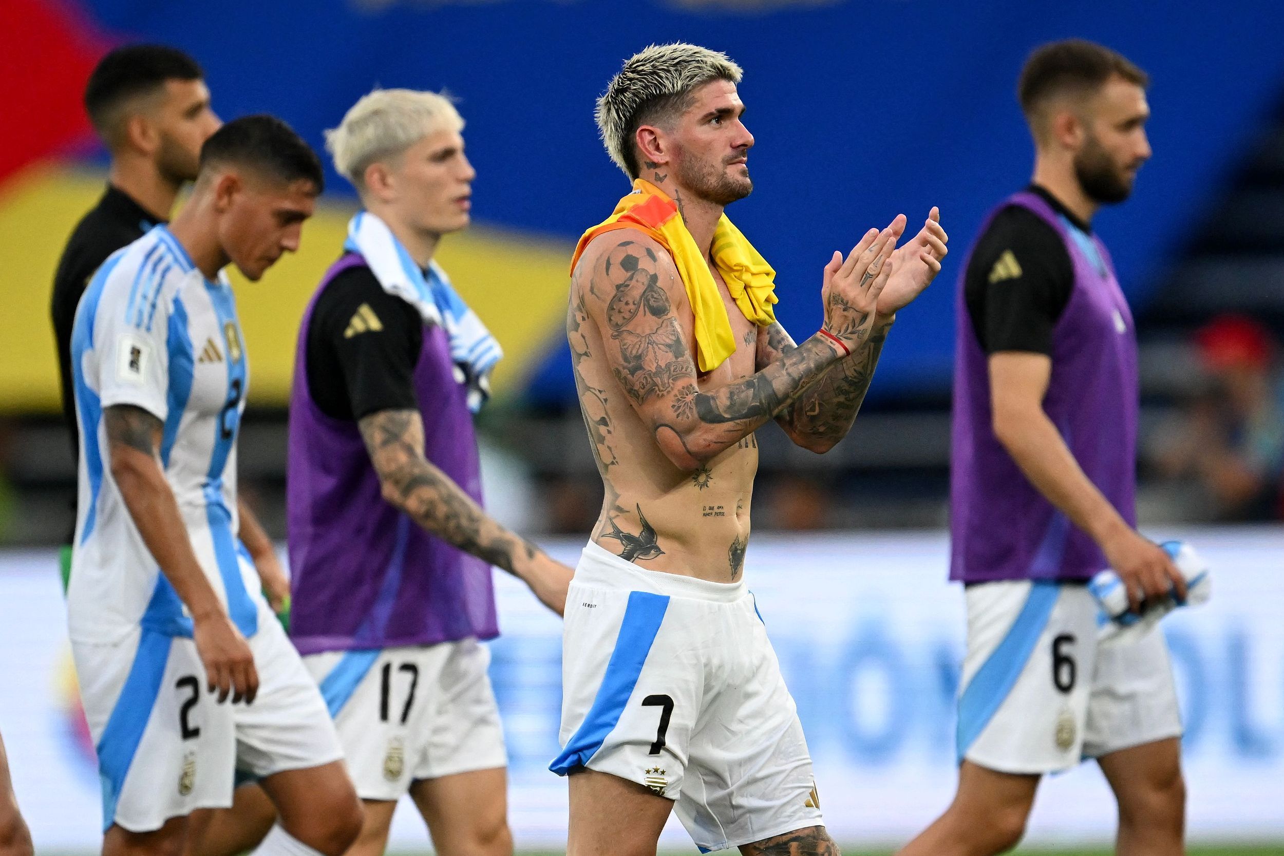 九游娱乐网页-南美球队在国际比赛中展现出色实力，引人注目