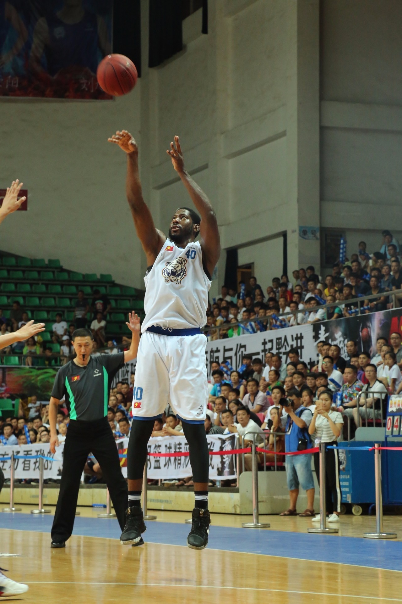 尼斯主场告捷，豪取主场四连胜的简单介绍