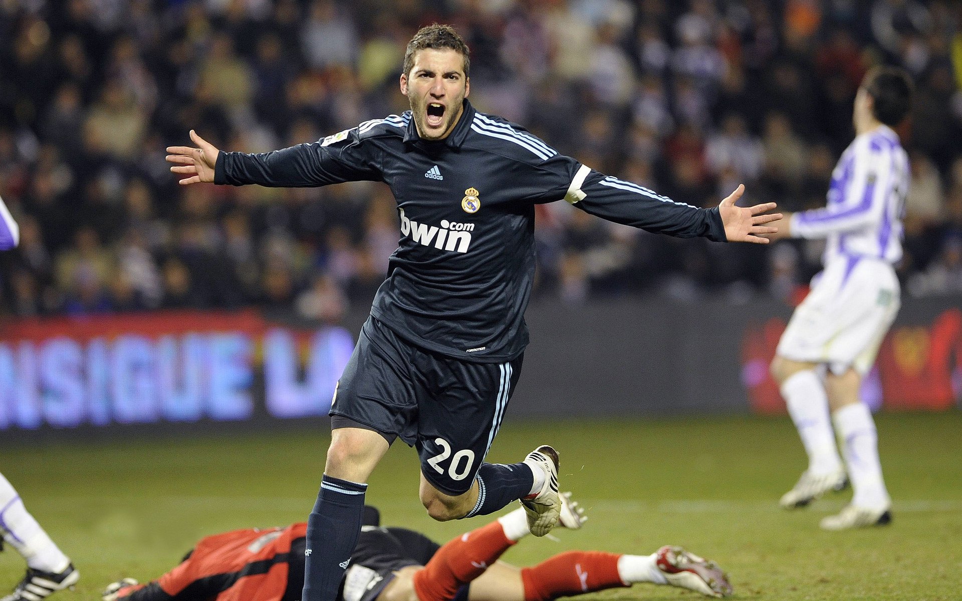 九游体育平台-内马尔关键一传定乾坤，喀麦隆单节爆发击退爱尔兰